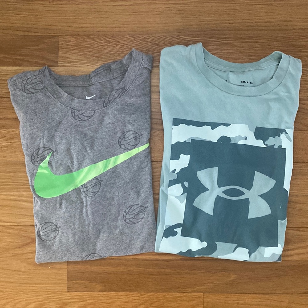 2 Mens (Sm) Nike & UA T-shirts Bundle - Loose Fit